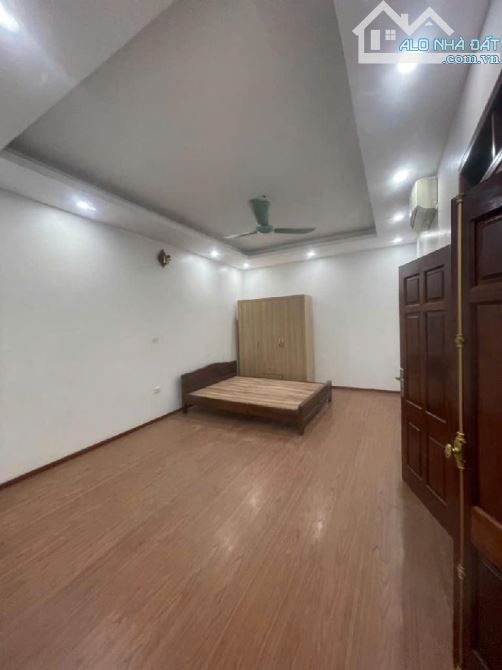 NGUYÊN XÁ BẮC TỪ LIÊM. LÔ GÓC - Ô TÔ TRÁNH - KINH DOANH  - 60M 10,8 TỶ. - 5