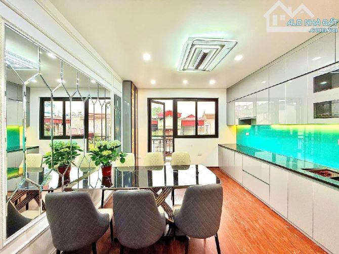 BÁN NHÀ PHỐ XUÂN LA,  KINH DOANH, THANG MÁY,  40M2, 6 TẦNG, MT 4M. - 6