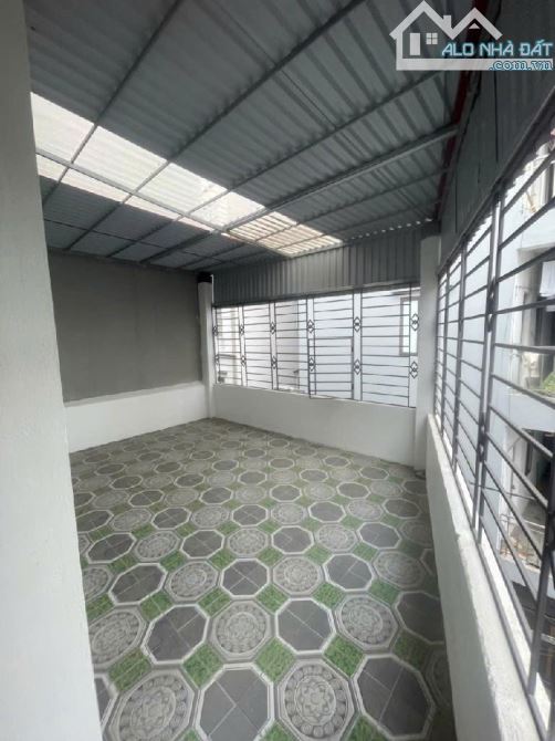NGUYÊN XÁ BẮC TỪ LIÊM. LÔ GÓC - Ô TÔ TRÁNH - KINH DOANH  - 60M 10,8 TỶ. - 6