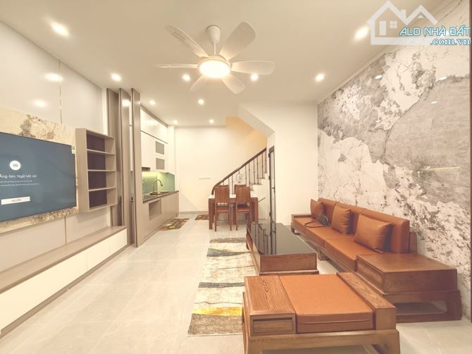 🏡 Võ Chí Công - Nghĩa Đô - Cầu Giấy 45m2 5 tầng nhỉnh 6 Tỷ - Nhà rất gần phố, ngõ thông t - 6