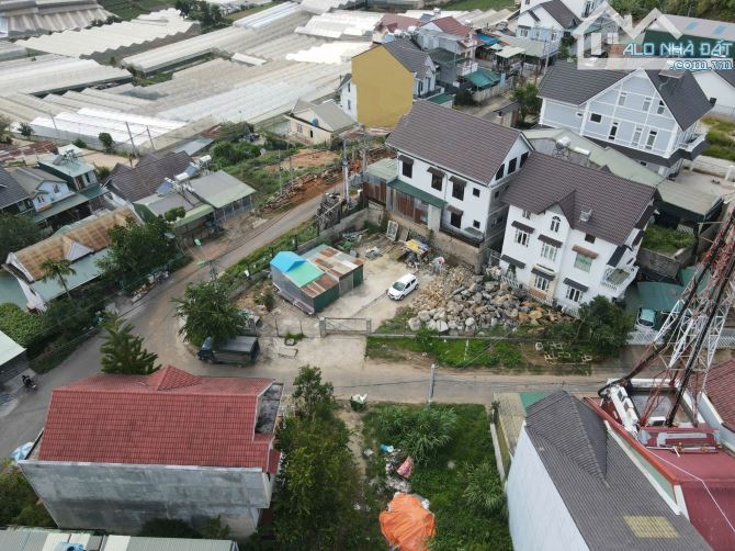 Bán lô đất 2 mặt tiền nhựa giá 15tỷ ngay trung tâm