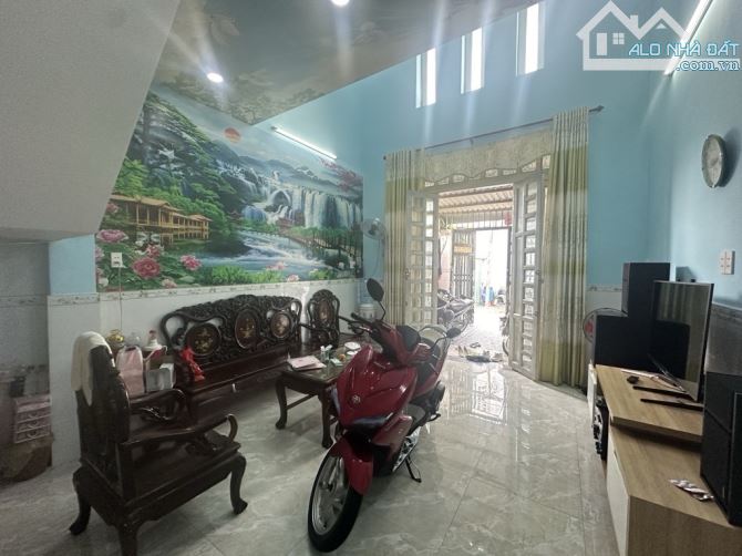 🏡🏡 CĂN GÓC HẺM XE HƠI VÀO NHÀ HUỲNH THỊ HAI ~ 76M2 - 2 TẦNG - NHÀ ĐẸP KIÊN CỐ -  CHỈ 2.9 - 1