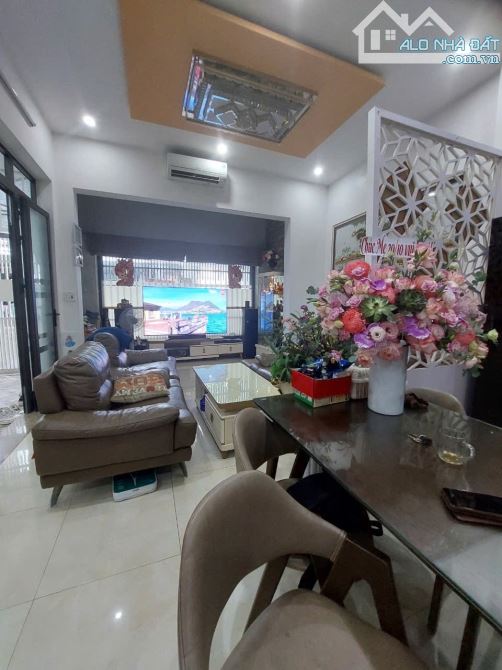 🔥SIÊU PHẨM NHÀ ĐẸP 3 TẦNG Ở NGAY - TT THANH KHÊ . NHỈNH 4 TỶ 🏡 - 1