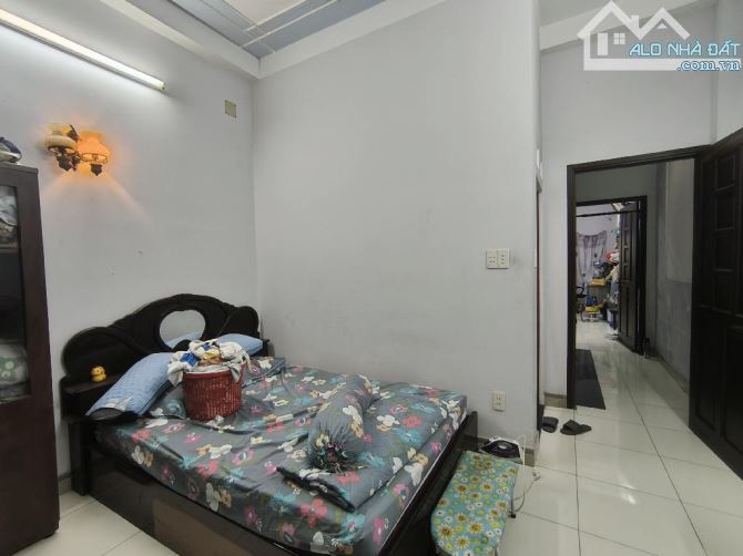 Bán Nhà Khu VIP Gò Dầu, 3 Tầng, 79m², 6PN, Hẻm Xe Tải, Sổ Vuông, Giá 9 Tỷ - 12