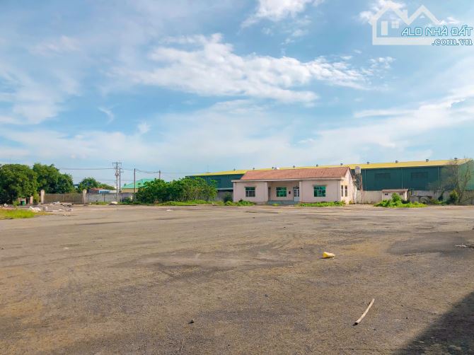 LÔ ĐẤT KHỦNG 70.000M2 NẰM 4 MT ĐƯỜNG LỚN, 5000M2 SKC, 3000M2 THỔ CƯ, CẠNH CÁC KCN LỚN - 9
