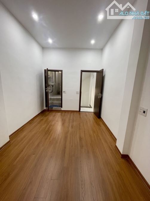 🏡 SIÊU PHẨM NHÀ GIẢNG VÕ- 22/26M2 -5 TẦNG-  20M RA PHỐ -giá chỉ 5.6 TỶ - 3