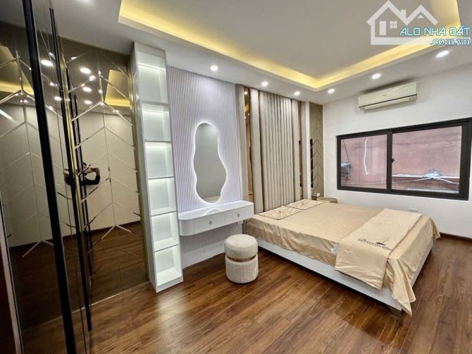 # Siêu Phẩm Luxury - Bay Cực Nhanh - 32m2, 6 tầng, mặt tiền 3.5m - Giá nhỉnh 6 tỷ (có thươ - 3