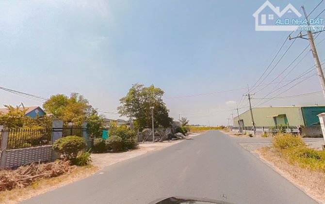 LÔ ĐẤT KHỦNG 70.000M2 NẰM 4 MT ĐƯỜNG LỚN, 5000M2 SKC, 3000M2 THỔ CƯ, CẠNH CÁC KCN LỚN - 4