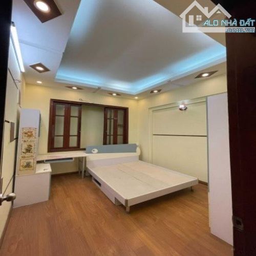 Cho thuê nhà ngõ 83 phố Trần Duy Hưng, Dt 50m2 x 5 tầng mặt tiền 4m, ngõ để ô tô - 5