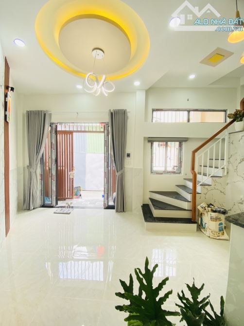 (Q.8) NHÀ BÁN 30M2 3 TẦNG - SHR - SÁT MT ĐƯỜNG - NHỈNH 2 TỶ - 7