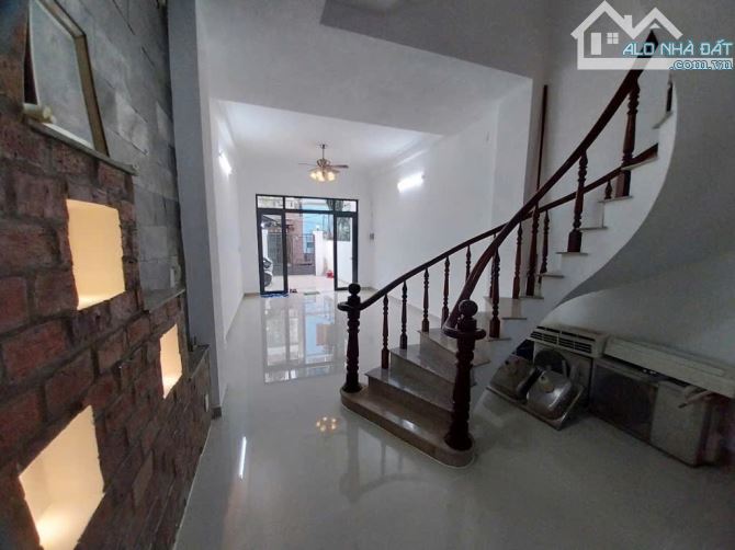 Nhà 3 tầng đường TÂN THỚI NHẤT 01, phường TÂN THỚI NHẤT, Q12, dt 91,4m2 (4mx22,9m)- 6,4tỷ - 8