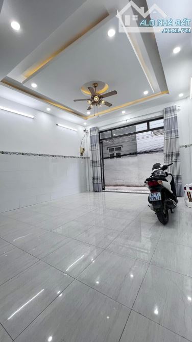 Bán nhà trệt 2 lầu trục chính hẻm 60 mậu thân giá 3 tỷ 450 riệu