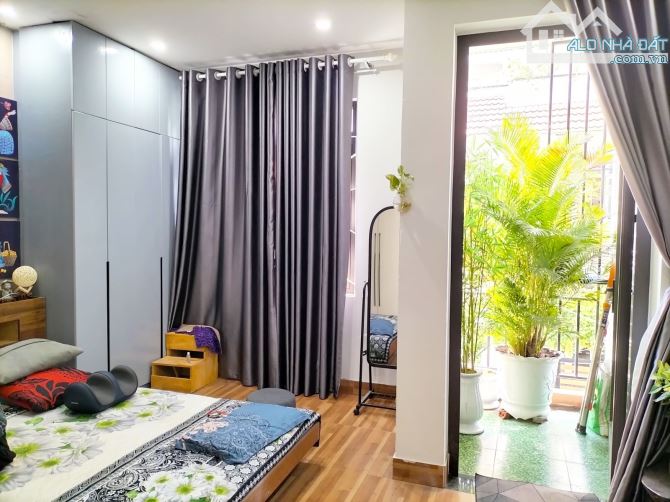 Nhà 3 tầng, 3 phòng ngủ kiệt ô tô, 62m2, Dũng Sĩ Thanh Khê, giá giảm chỉ còn 4,6 tỷ