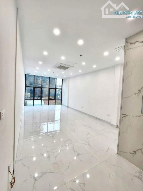 MẶT PHỐ - HOÀN KIẾM - 40M2 - 5 TẦNG - THANG MÁY - MT 4M - THÔNG SÀN KINH DOANH - CHỈ 44 TỶ - 1