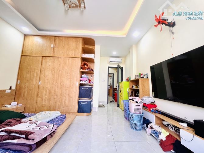 🏡🏡🏡 NHÀ 5 TẦNG HẺM XE HƠI THÔNG .LÊ ĐỨC THỌ PHƯỜNG 15 .GV ...DT 67M .💸💸💸 8.9 TỶ - 3