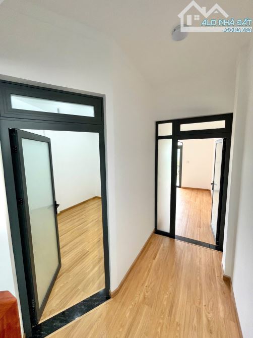 🕍 Nhà đẹp tân cổ điển mặt tiền đường nối 220 Lê Duẩn - 4