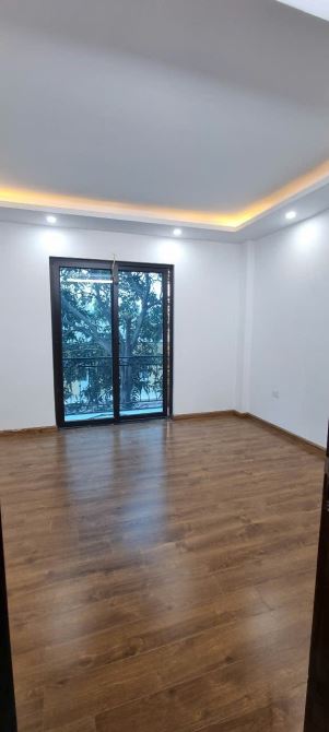 B.Á.N NHÀ GẦN LAI XÁ ,  LÔ GÓC, PHÂN LÔ, Ô TÔ TRÁNH, VIEW SÂN CHƠI , Ở SƯỚNG 38M2, 4 TỶ 65 - 4