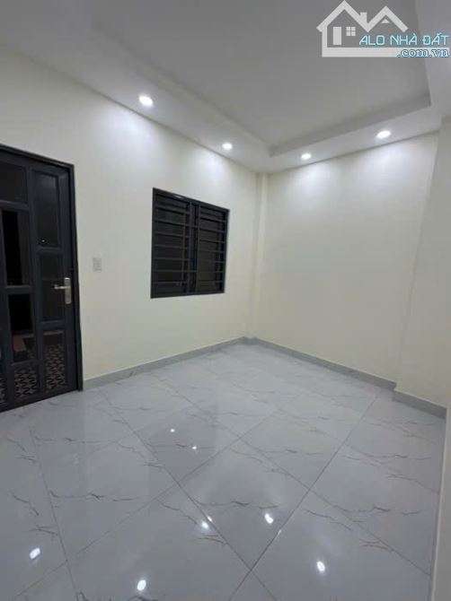 Bán nhà Trương Phước Phan,phường Bình Trị Đông Bình Tân  Dt: 50m2  5 tầng - 4 x 12.5m - 4