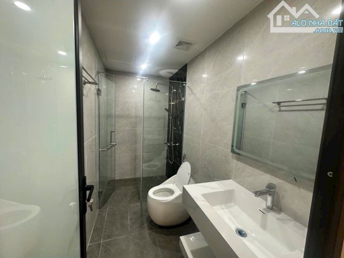 NHÀ MỚI ĐÓN TẾT ĐÀM QUANG TRUNG LONG BIÊN  DT 45M² 6T MT 5M GARA ÔTÔ THANG MÁY XÁT CẦU VĨN - 5