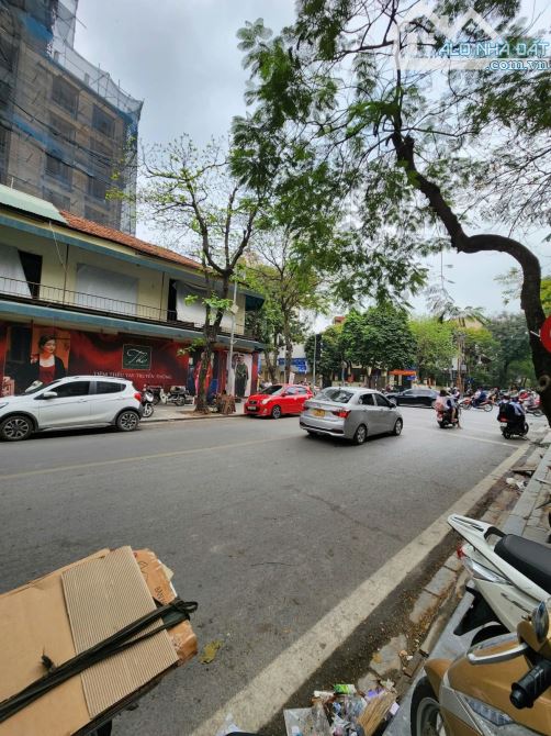 MẶT PHỐ - HOÀN KIẾM - 40M2 - 5 TẦNG - THANG MÁY - MT 4M - THÔNG SÀN KINH DOANH - CHỈ 44 TỶ - 6
