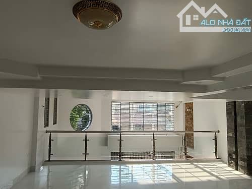 BÁN NHÀ CẦU DIỄN. 60M2, LÔ GÓC, 5 TẦNG, Ô TÔ TRÁNH, KINH DOANH. GIÁ 13.5 TỶ - 8