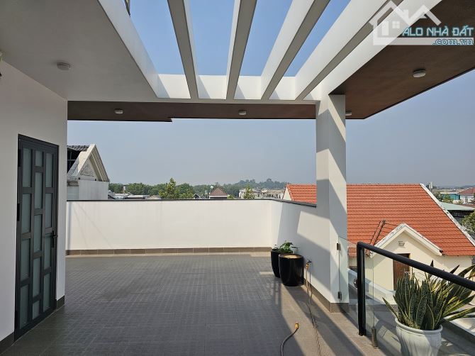 BIỆT THỰ KHU SONG NGỮ LẠC HỒNG MỚI TINH XÂY DỰNG 2024