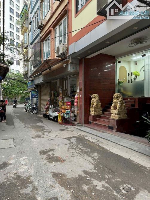 Dòng tiền khủng. 9 tầng thang máy. Oto tránh kinh doanh lô góc.