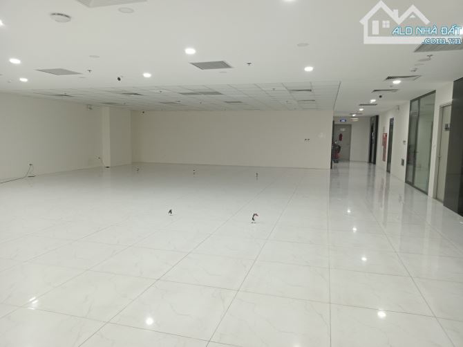 Bán tòa nhà văn phòng mặt phố Lĩnh NamDT 400m2x 10 tầng x MT 12m, Hoàng Mai, Giá 100 tỷ - 1