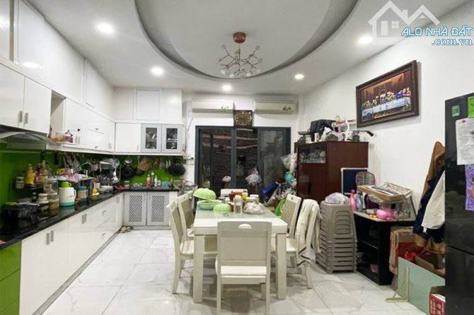 Bán nhà Hoàng Hoa Thám Phú Nhuận, 75m² (4m x 18.8m) nở hậu, 4 Tầng - Giá 9.9 tỷ TL - 1