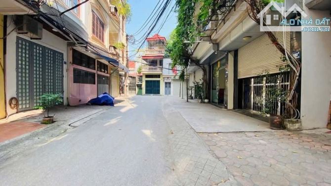 Bán nhà quận Hai Bà Trưng, Kim Ngưu, P/Lô ô tô chạy vòng quanh, 50m2, mt 4.5m. - 2