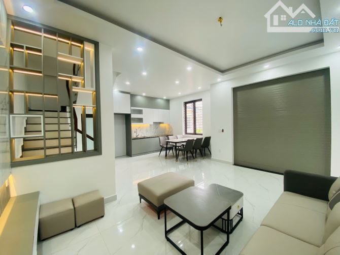 Bán nhà 3 tầng Lương Quán, An Dương.60m2.Mặt tiền siêu rộng 10m.Ô tô vào tận cửa.Chỉ 1,86 - 2