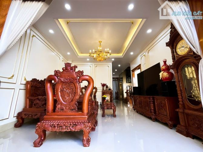 CẦN BÁN BIỆT THỰ MẶT TIỀN CHU MẠNH TRINH (160M2) SỔ HỒNG MỚI SANG TRỌNG THIẾT KẾ VIP - 2