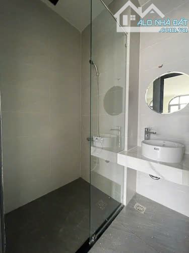 Cho thuê nhà nguyên căn đường CMT8 Phường 15 Quận 10 35m2 2 tầng 3PN-3WC - 2