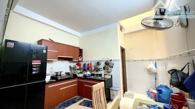 BÁN NHÀ HẺM XE HƠI HÒA BÌNH GIÁP KÊNH TÂN HÓA Ở NGAY (4 ×15)M, CHỈ 5.1 TỶ TL - 2