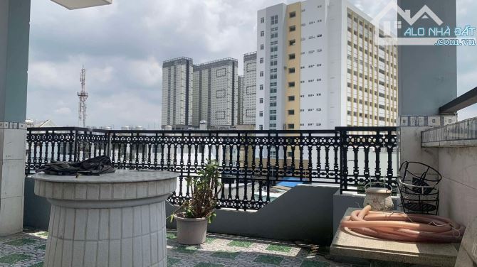 Quận 8 - Nhà Đẹp 4 Tầng Vào Ở Ngay Ngang 4,6M -  CẠNH TTTM PARC MALL - Chỉ 5,7 Tỷ - 3
