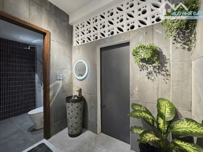 Chỉ 8,59 TỶ: SIÊU PHẨM 4 TẦNG ở MẶT TIỀN gần BIỂN NGUYỄN TẤT THÀNH ĐÀ NẴNG: 90m² 4 PN 4 WC - 3