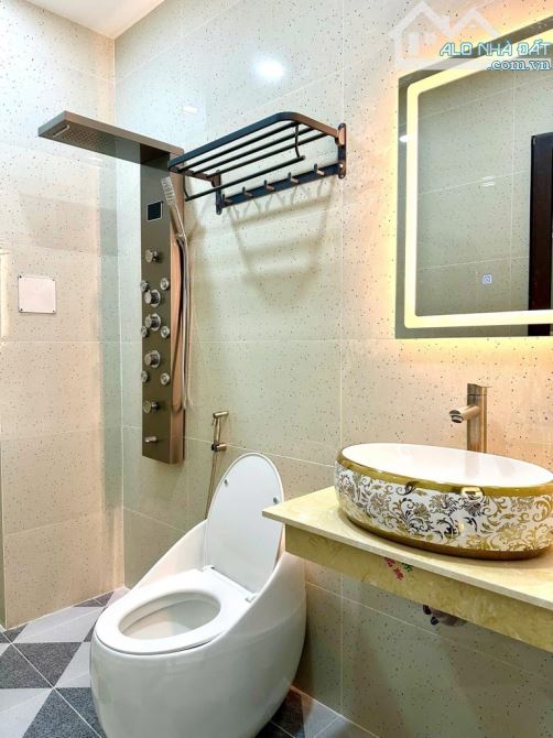 SIÊU PHẨM TOÀ NHÀ 6 TẦNG HẺM XE HƠI TRÁNH 9M LÊ VĂN QUỚI, 80m2 CHỈ 9.8 Tỷ - 3
