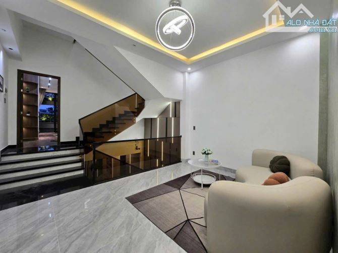 Chỉ 8,59 TỶ: SIÊU PHẨM 4 TẦNG ở MẶT TIỀN gần BIỂN NGUYỄN TẤT THÀNH ĐÀ NẴNG: 90m² 4 PN 4 WC - 7