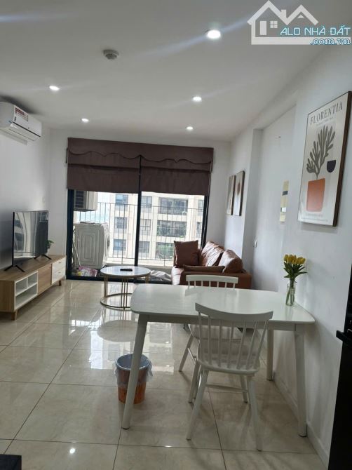 Bán căn hộ chung cư C2 D’capitale 119 Trần Duy Hưng, 2 ngủ view hồ chỉ 4,2 tỷ