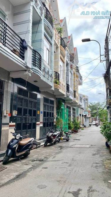 Quận 8 - Bán Nhà Mễ Cốc Q8- Xe Hơi Vào Tận Nhà - Thu Nhập 12 Triệu /tháng - 6,5 Tỷ