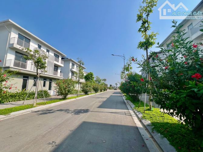 BÁN CĂN BIỆT THỰ ECO GARDEN VIEW BỂ BƠI CÔNG VIÊN - 1