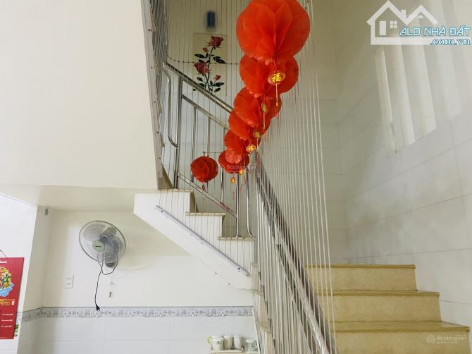 Bán nhà Huỳnh Tấn Phát 104m2 giá 4 tỷ - 1