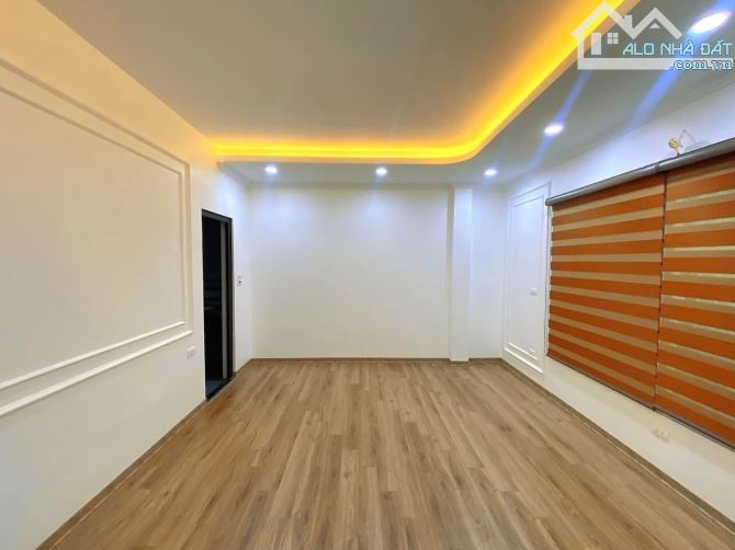 Bán nhà Kim Giang, 38m², 6 tầng, giá chỉ 9.15 tỷ dòng tiền thang máy ô tô đỗ cửa - 4