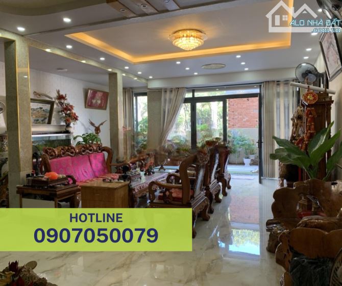 CẦN BÁN MẶT TIỀN THỐNG NHẤT (CÁCH BIỂN 100M) 1 TRỆT 3 LẦU (9M x 15M) ĐƯỜNG RỘNG 30M