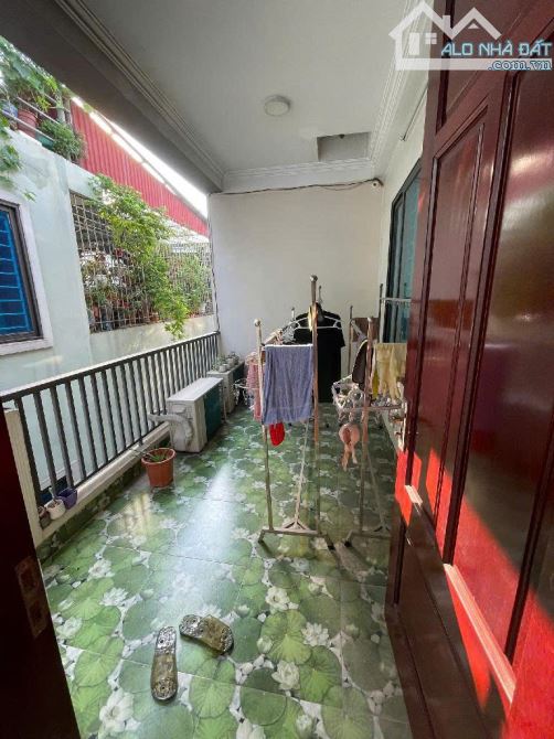 Bán nhà mặt phố Xã Đàn giá mặt ngõ chỉ hơn 11 tỷ có  60m2 đất, tặng nhà 4 tầng