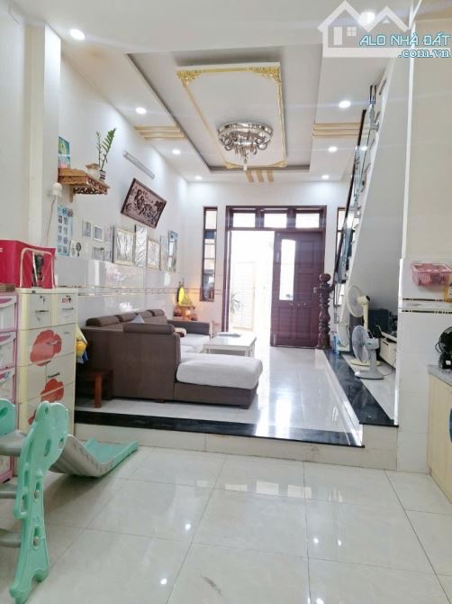 BÁN NHÀ ĐÌNH PHONG PHÚ, QUẬN 9 - HẺM 5M - 70M2 - 2 TẦNG BTCT - NHỈNH 4 TỶ - 1