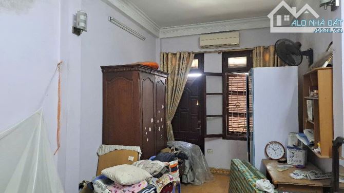 Bán nhà mặt phố Xã Đàn giá mặt ngõ chỉ hơn 11 tỷ có  60m2 đất, tặng nhà 4 tầng - 2