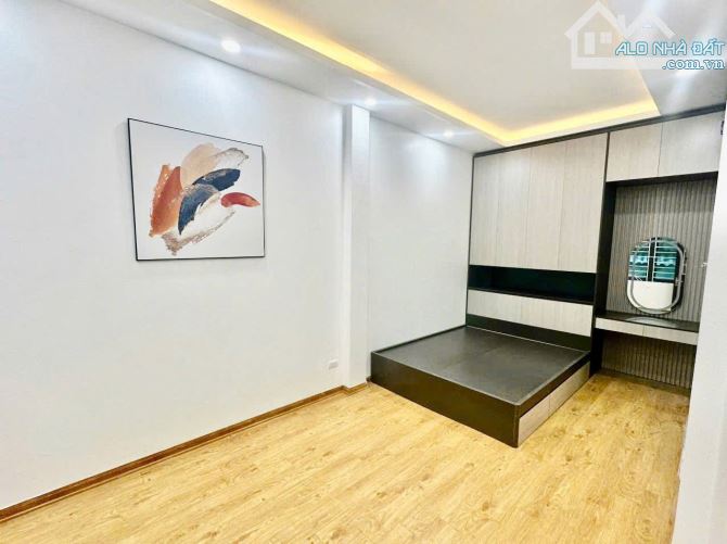 Bán nhà mới, 5 tầng, gần Ô tô, Ngõ Hoà Bình 3, Gần Chùa Quỳnh, Hồng Mai. Giá : 7,15 Tỷ - 5