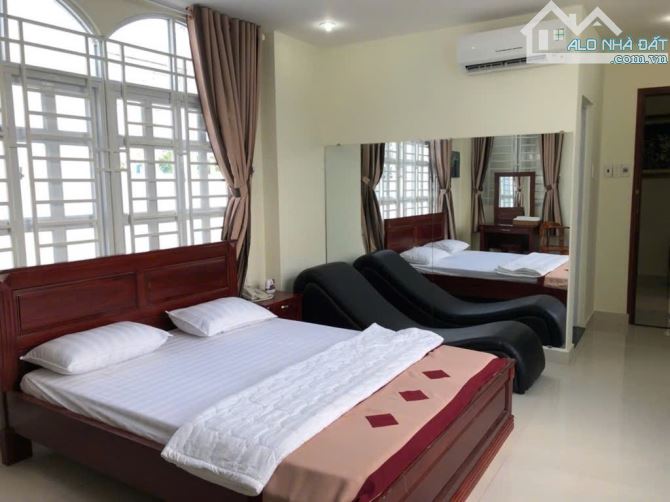 Bán căn Hộ Dịch Vụ đường Khuông Việt, 160m2, 8x20m, 4 Tầng, hẻm nhựa Ô TÔ 8m, TN 90tr - 9
