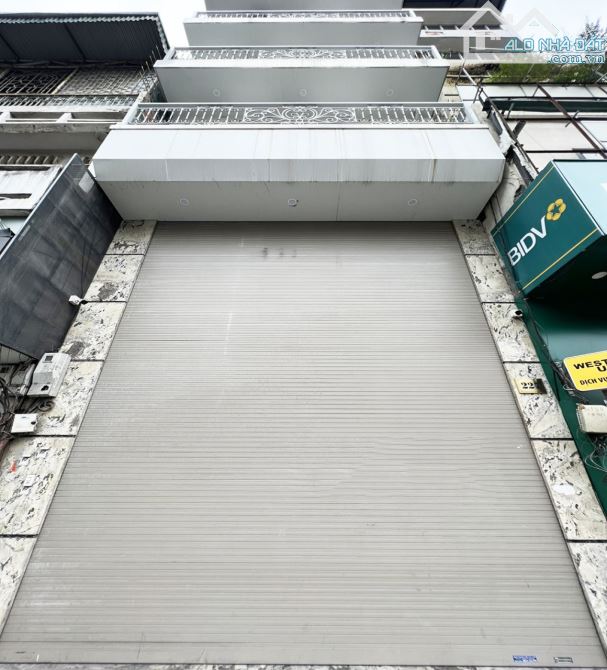 Bán Nhà Mặt Phố Trần Quốc Hoàn, Cầu Giấy DT 91m2 x 6T, MT:5m, Giá Rẻ.
